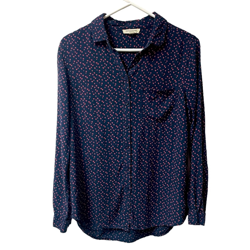 BeachLunchLounge Navy Pink Heart Casual Button Down Long Sleeve Collared Shirt M